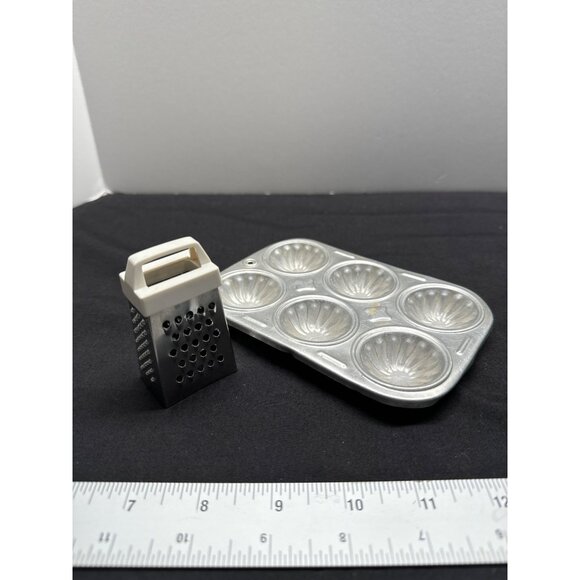 Miniature 2" Cheese Grater & Vintage Aluminum Mini Daisy Cupcake Pan Baking Toy - Picture 1 of 11